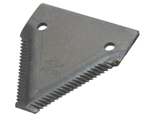 Knife section - over serrated - 83x76x2.75mm - Hole Ø6.5mm - Hole centres 51mm - Replacement forClaas To fit as: 6112031